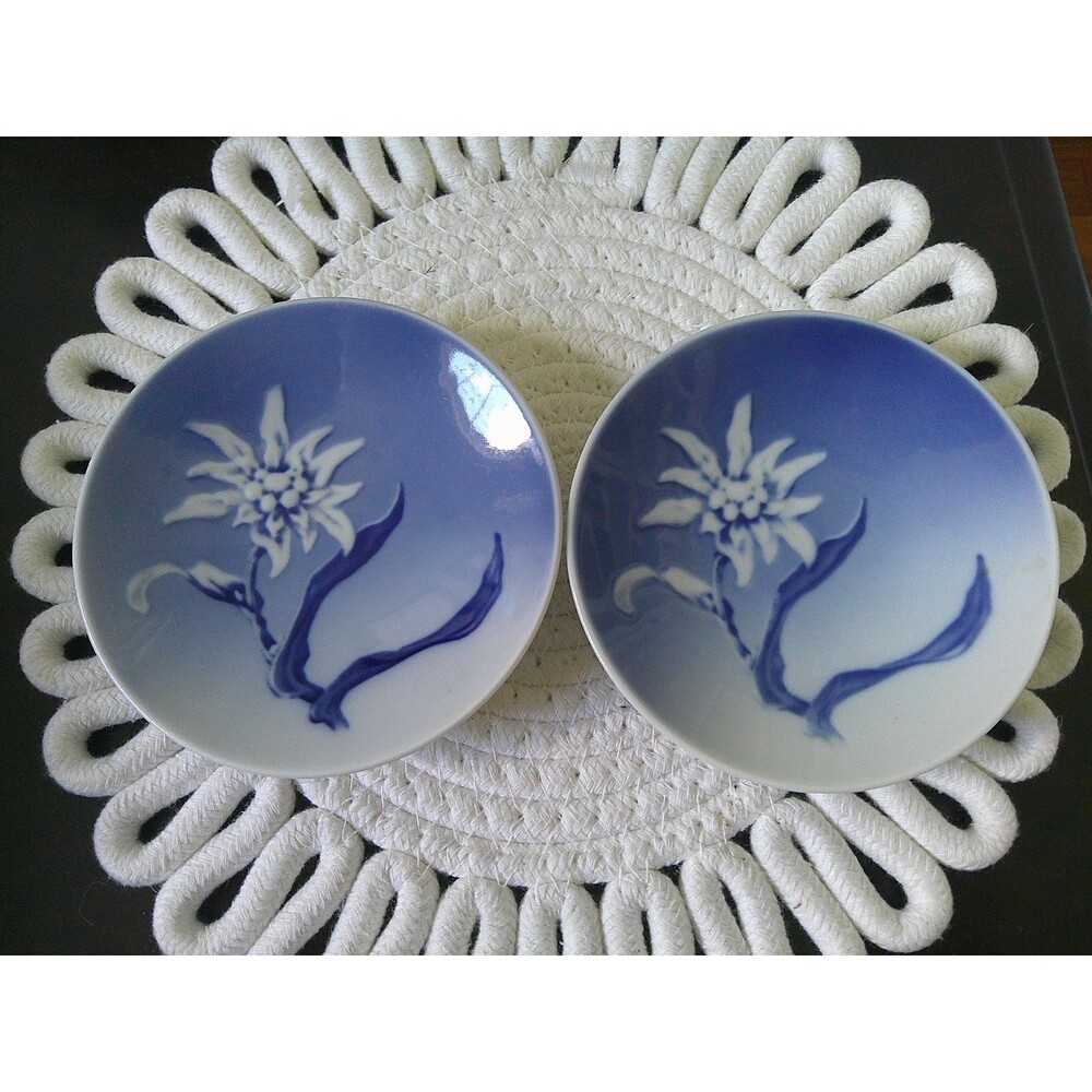 Vintage Royal Copenhagen 3612 RGX Edelweiss Flower Blue & White Trinket Plates